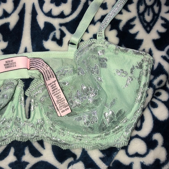 Bra - Picture 3 of 3